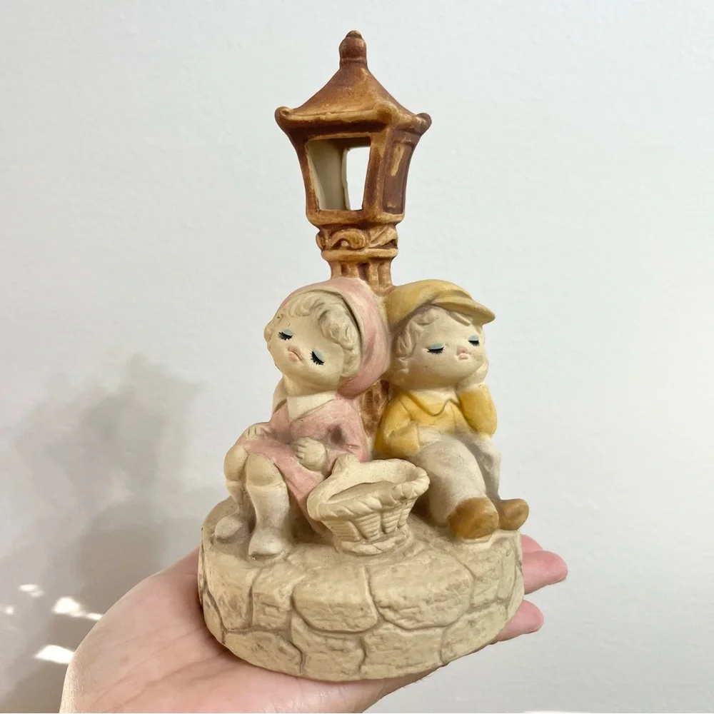 Vintage UCTI Made in Japan Sleeping Kids Ceramic Figurine Part from Music Box - Picture 2 of 6